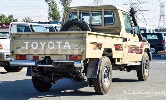 Buy Import Toyota Land Cruiser Beige Car in Import - Dubai in Ali Sabieh Region Buy Import Toyota Land Cruiser Beige Car in Import - Dubai in Ali Sabieh Region