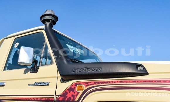 Buy Import Toyota Land Cruiser Beige Car in Import - Dubai in Ali Sabieh Region Buy Import Toyota Land Cruiser Beige Car in Import - Dubai in Ali Sabieh Region