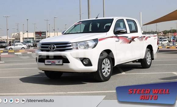 Acheter Import Voiture Toyota Hilux Blanc à Import - Dubai, Ali Sabieh Region Acheter Import Voiture Toyota Hilux Blanc à Import - Dubai, Ali Sabieh Region