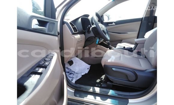 Buy Import Hyundai Tucson Other Car in Import - Dubai in Ali Sabieh Region Buy Import Hyundai Tucson Other Car in Import - Dubai in Ali Sabieh Region