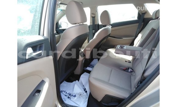Buy Import Hyundai Tucson Other Car in Import - Dubai in Ali Sabieh Region Buy Import Hyundai Tucson Other Car in Import - Dubai in Ali Sabieh Region