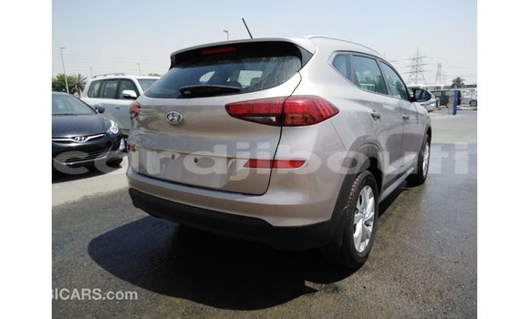 Buy Import Hyundai Tucson Other Car in Import - Dubai in Ali Sabieh Region Buy Import Hyundai Tucson Other Car in Import - Dubai in Ali Sabieh Region
