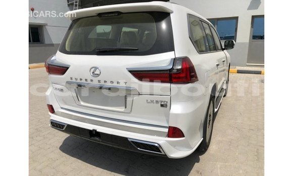 Acheter Import Voiture Lexus LX Blanc à Import - Dubai, Ali Sabieh Region Acheter Import Voiture Lexus LX Blanc à Import - Dubai, Ali Sabieh Region