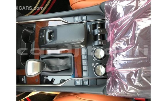 Acheter Import Voiture Lexus LX Blanc à Import - Dubai, Ali Sabieh Region Acheter Import Voiture Lexus LX Blanc à Import - Dubai, Ali Sabieh Region