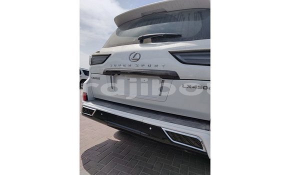 Acheter Import Voiture Lexus LX Blanc à Import - Dubai, Ali Sabieh Region Acheter Import Voiture Lexus LX Blanc à Import - Dubai, Ali Sabieh Region