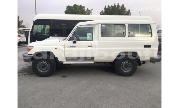 Buy Import Toyota Land Cruiser White Car in Import - Dubai in Ali Sabieh Region Buy Import Toyota Land Cruiser White Car in Import - Dubai in Ali Sabieh Region