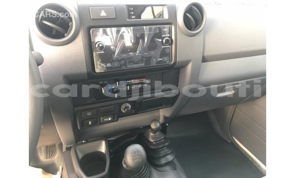 Buy Import Toyota Land Cruiser White Car in Import - Dubai in Ali Sabieh Region Buy Import Toyota Land Cruiser White Car in Import - Dubai in Ali Sabieh Region