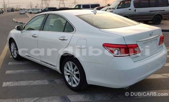 Buy Import Lexus ES White Car in Import - Dubai in Ali Sabieh Region Buy Import Lexus ES White Car in Import - Dubai in Ali Sabieh Region