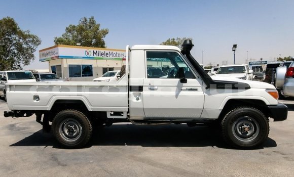 Acheter Neuf Voiture Toyota Land Cruiser Blanc à Import - Dubai, Ali Sabieh Region Acheter Neuf Voiture Toyota Land Cruiser Blanc à Import - Dubai, Ali Sabieh Region