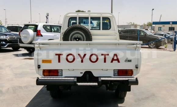 Acheter Neuf Voiture Toyota Land Cruiser Blanc à Import - Dubai, Ali Sabieh Region Acheter Neuf Voiture Toyota Land Cruiser Blanc à Import - Dubai, Ali Sabieh Region