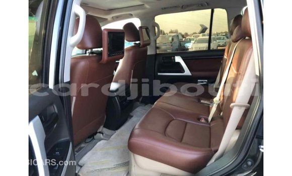 Buy Import Toyota Land Cruiser Black Car in Import - Dubai in Ali Sabieh Region Buy Import Toyota Land Cruiser Black Car in Import - Dubai in Ali Sabieh Region