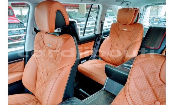 Acheter Import Voiture Toyota Land Cruiser Noir à Import - Dubai, Ali Sabieh Region Acheter Import Voiture Toyota Land Cruiser Noir à Import - Dubai, Ali Sabieh Region