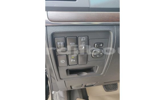 Buy Import Toyota Land Cruiser Black Car in Import - Dubai in Ali Sabieh Region Buy Import Toyota Land Cruiser Black Car in Import - Dubai in Ali Sabieh Region