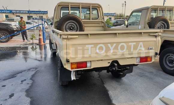 Acheter Neuf Voiture Toyota Land Cruiser Beige à Import - Dubai, Ali Sabieh Region Acheter Neuf Voiture Toyota Land Cruiser Beige à Import - Dubai, Ali Sabieh Region