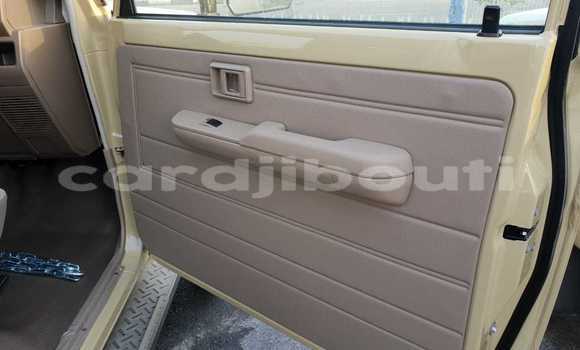 Acheter Neuf Voiture Toyota Land Cruiser Beige à Import - Dubai, Ali Sabieh Region Acheter Neuf Voiture Toyota Land Cruiser Beige à Import - Dubai, Ali Sabieh Region