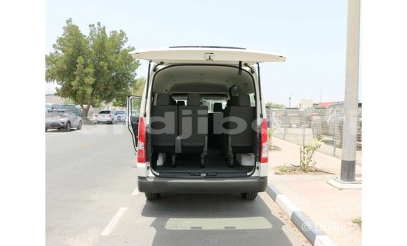 Buy Import Toyota Hiace White Car in Import - Dubai in Ali Sabieh Region Buy Import Toyota Hiace White Car in Import - Dubai in Ali Sabieh Region