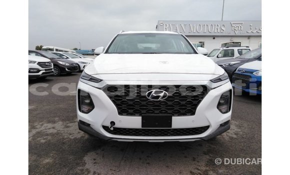Buy Import Hyundai Santa Fe White Car in Import - Dubai in Ali Sabieh Region Buy Import Hyundai Santa Fe White Car in Import - Dubai in Ali Sabieh Region