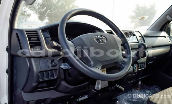 Buy Import Toyota Hiace White Car in Import - Dubai in Ali Sabieh Region Buy Import Toyota Hiace White Car in Import - Dubai in Ali Sabieh Region
