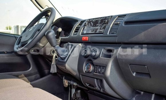 Buy Import Toyota Hiace White Car in Import - Dubai in Ali Sabieh Region Buy Import Toyota Hiace White Car in Import - Dubai in Ali Sabieh Region