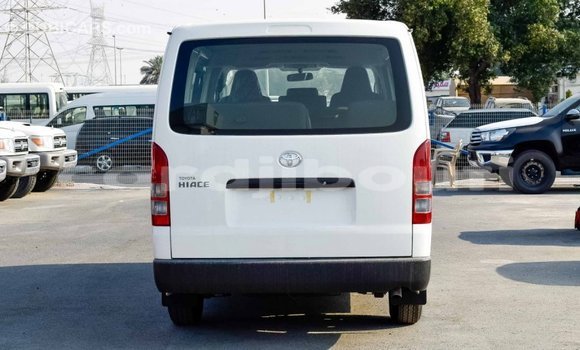 Buy Import Toyota Hiace White Car in Import - Dubai in Ali Sabieh Region Buy Import Toyota Hiace White Car in Import - Dubai in Ali Sabieh Region