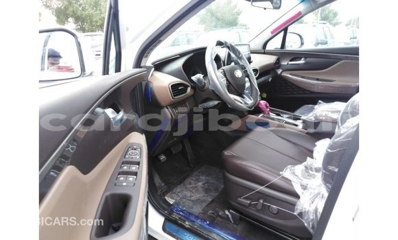 Buy Import Hyundai Santa Fe White Car in Import - Dubai in Ali Sabieh Region Buy Import Hyundai Santa Fe White Car in Import - Dubai in Ali Sabieh Region