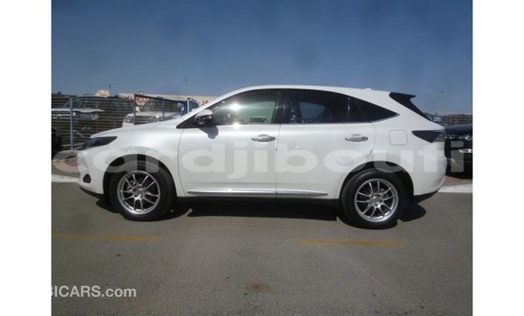 Acheter Import Voiture Toyota Harrier Blanc à Import - Dubai, Ali Sabieh Region Acheter Import Voiture Toyota Harrier Blanc à Import - Dubai, Ali Sabieh Region