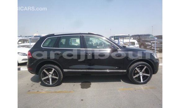 Acheter Import Voiture Volkswagen Touareg Noir à Import - Dubai, Ali Sabieh Region Acheter Import Voiture Volkswagen Touareg Noir à Import - Dubai, Ali Sabieh Region