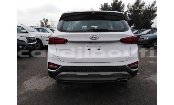 Acheter Import Voiture Hyundai Santa Fe Blanc à Import - Dubai, Ali Sabieh Region