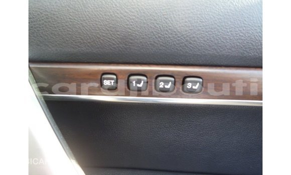 Acheter Import Voiture Toyota Land Cruiser Autre à Import - Dubai, Ali Sabieh Region Acheter Import Voiture Toyota Land Cruiser Autre à Import - Dubai, Ali Sabieh Region