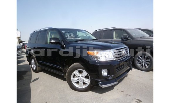 Acheter Import Voiture Toyota Land Cruiser Noir à Import - Dubai, Ali Sabieh Region Acheter Import Voiture Toyota Land Cruiser Noir à Import - Dubai, Ali Sabieh Region