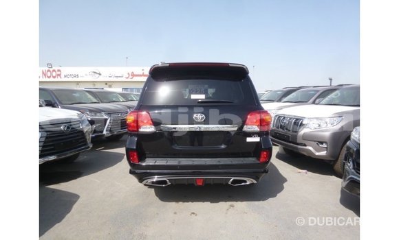 Acheter Import Voiture Toyota Land Cruiser Noir à Import - Dubai, Ali Sabieh Region Acheter Import Voiture Toyota Land Cruiser Noir à Import - Dubai, Ali Sabieh Region
