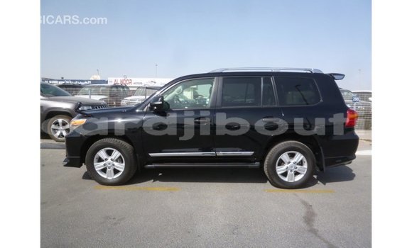 Acheter Import Voiture Toyota Land Cruiser Noir à Import - Dubai, Ali Sabieh Region Acheter Import Voiture Toyota Land Cruiser Noir à Import - Dubai, Ali Sabieh Region