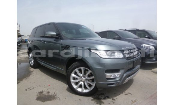 Acheter Import Voiture Land Rover Range Rover Vert à Import - Dubai, Ali Sabieh Region