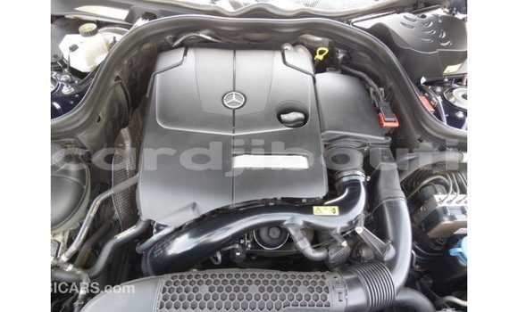 Acheter Import Voiture Mercedes-Benz 200 Bleu à Import - Dubai, Ali Sabieh Region Acheter Import Voiture Mercedes-Benz 200 Bleu à Import - Dubai, Ali Sabieh Region