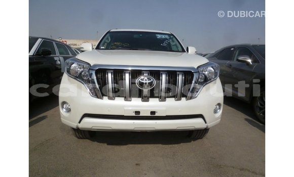 Acheter Import Voiture Toyota Prado Blanc à Import - Dubai, Ali Sabieh Region Acheter Import Voiture Toyota Prado Blanc à Import - Dubai, Ali Sabieh Region