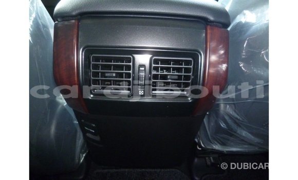 Acheter Import Voiture Toyota Prado Blanc à Import - Dubai, Ali Sabieh Region Acheter Import Voiture Toyota Prado Blanc à Import - Dubai, Ali Sabieh Region