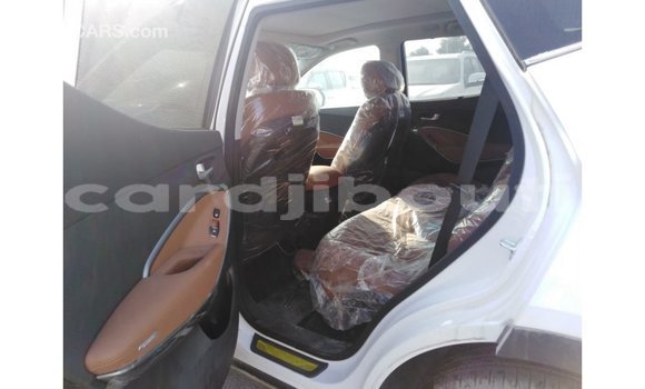 Buy Import Hyundai Santa Fe White Car in Import - Dubai in Ali Sabieh Region Buy Import Hyundai Santa Fe White Car in Import - Dubai in Ali Sabieh Region