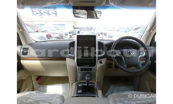 Acheter Import Voiture Toyota Land Cruiser Autre à Import - Dubai, Ali Sabieh Region Acheter Import Voiture Toyota Land Cruiser Autre à Import - Dubai, Ali Sabieh Region