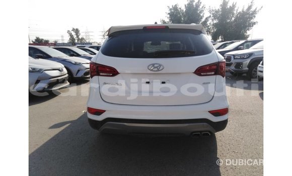 Buy Import Hyundai Santa Fe White Car in Import - Dubai in Ali Sabieh Region Buy Import Hyundai Santa Fe White Car in Import - Dubai in Ali Sabieh Region