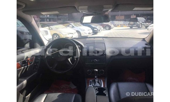 Buy Import Mercedes-Benz 190 (W201) Black Car in Import - Dubai in Ali Sabieh Region Buy Import Mercedes-Benz 190 (W201) Black Car in Import - Dubai in Ali Sabieh Region