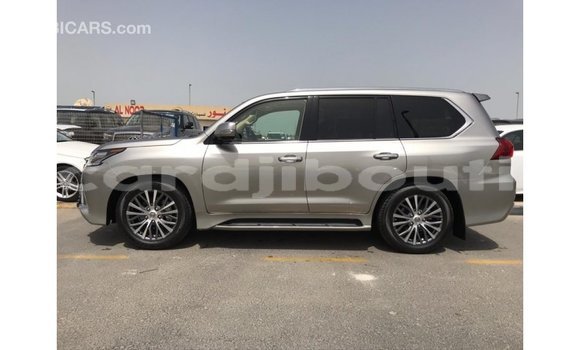 Acheter Import Voiture Lexus LX Autre à Import - Dubai, Ali Sabieh Region Acheter Import Voiture Lexus LX Autre à Import - Dubai, Ali Sabieh Region