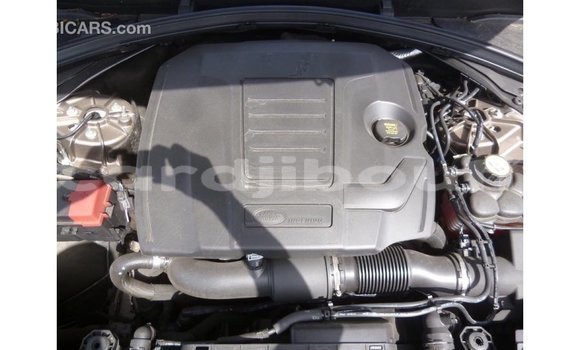 Acheter Import Voiture Land Rover Range Rover Marron à Import - Dubai, Ali Sabieh Region Acheter Import Voiture Land Rover Range Rover Marron à Import - Dubai, Ali Sabieh Region