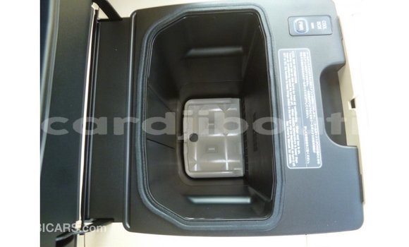 Acheter Import Voiture Lexus LX Noir à Import - Dubai, Ali Sabieh Region Acheter Import Voiture Lexus LX Noir à Import - Dubai, Ali Sabieh Region