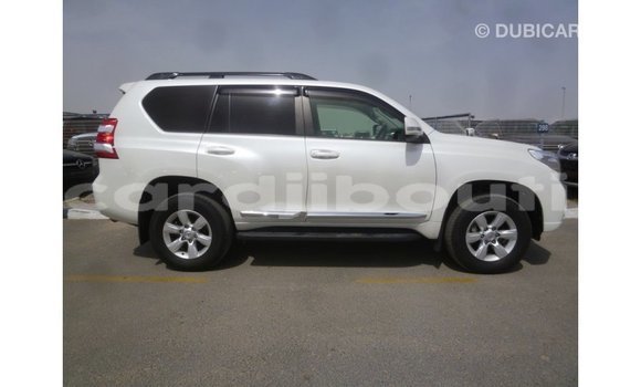 Acheter Import Voiture Toyota Prado Blanc à Import - Dubai, Ali Sabieh Region Acheter Import Voiture Toyota Prado Blanc à Import - Dubai, Ali Sabieh Region