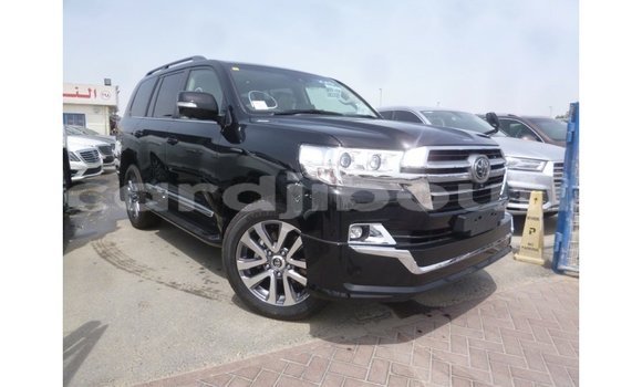 Acheter Import Voiture Toyota Land Cruiser Noir à Import - Dubai, Ali Sabieh Region Acheter Import Voiture Toyota Land Cruiser Noir à Import - Dubai, Ali Sabieh Region