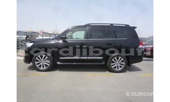 Acheter Import Voiture Toyota Land Cruiser Noir à Import - Dubai, Ali Sabieh Region Acheter Import Voiture Toyota Land Cruiser Noir à Import - Dubai, Ali Sabieh Region