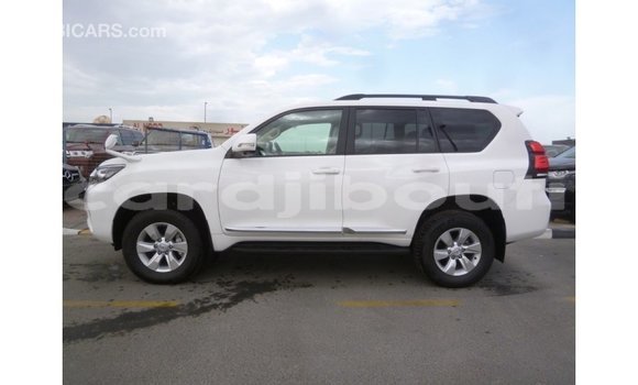 Acheter Import Voiture Toyota Prado Blanc à Import - Dubai, Ali Sabieh Region Acheter Import Voiture Toyota Prado Blanc à Import - Dubai, Ali Sabieh Region