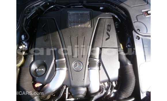 Acheter Import Voiture Mercedes-Benz 190 Bleu à Import - Dubai, Ali Sabieh Region Acheter Import Voiture Mercedes-Benz 190 Bleu à Import - Dubai, Ali Sabieh Region