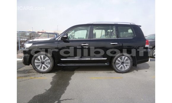 Acheter Import Voiture Toyota Land Cruiser Noir à Import - Dubai, Ali Sabieh Region Acheter Import Voiture Toyota Land Cruiser Noir à Import - Dubai, Ali Sabieh Region