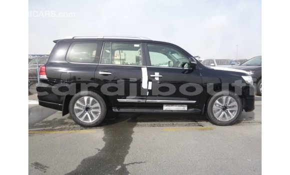 Acheter Import Voiture Toyota Land Cruiser Noir à Import - Dubai, Ali Sabieh Region Acheter Import Voiture Toyota Land Cruiser Noir à Import - Dubai, Ali Sabieh Region